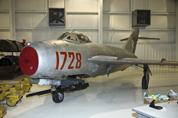 MiG 17 #14